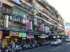 鄰近東方首府社區推薦-信維市場，位於台北市大安區